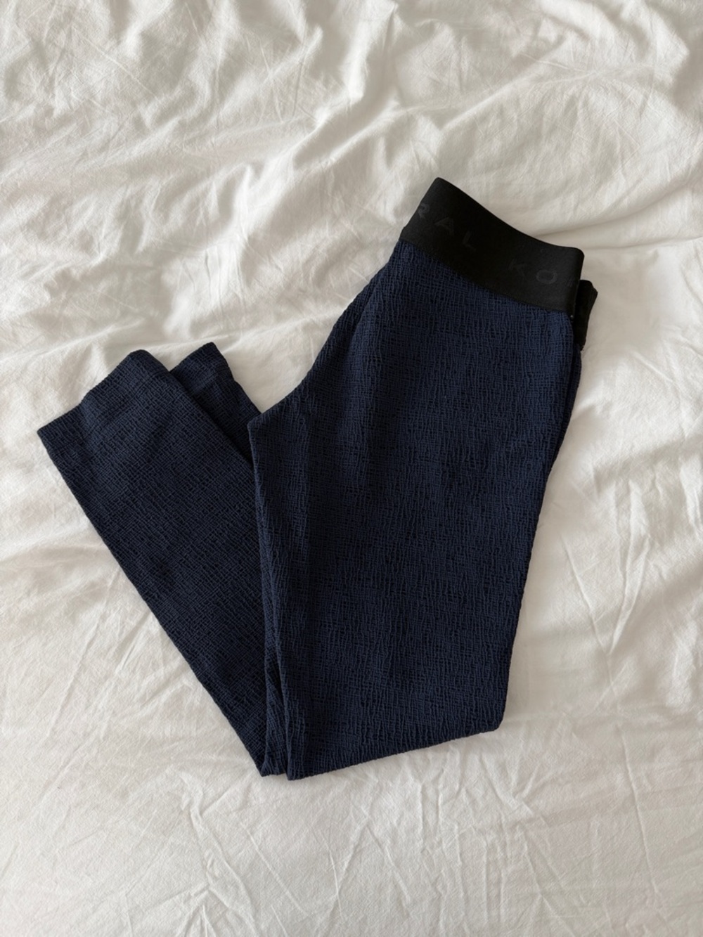 KORAL Crop Leggings
